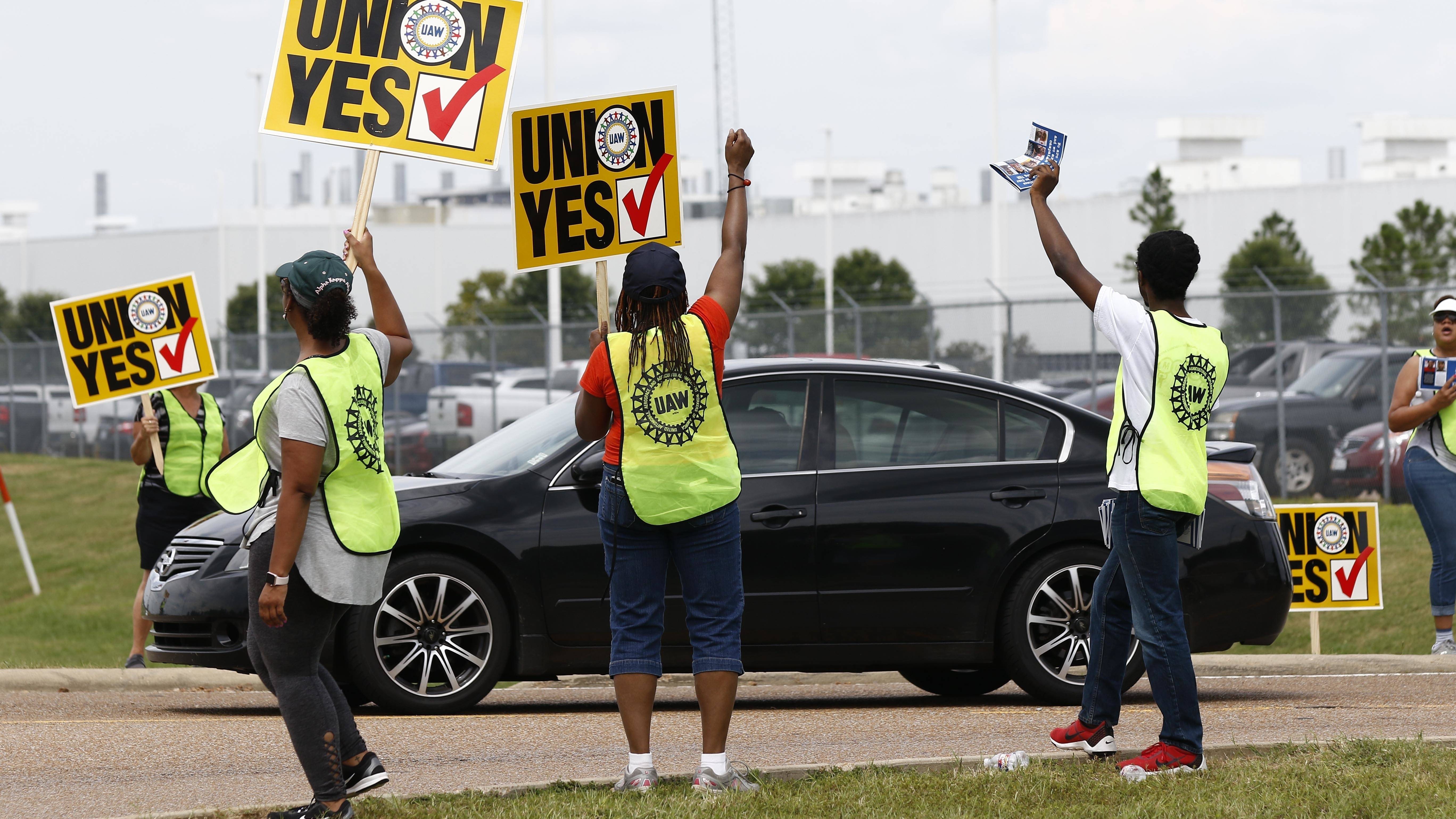 Nissan workers reject UAW in Mississippi Nissan workers reject UAW in Mississippi