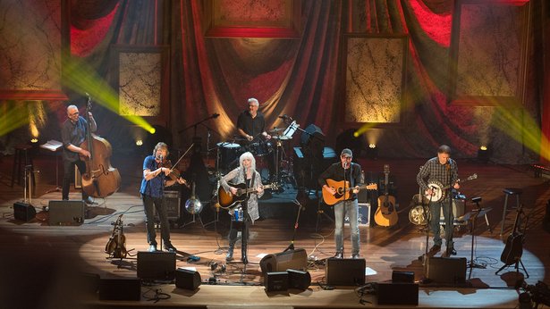 Emmylou Harris – At the Ryman
