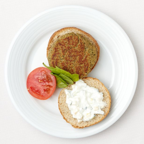 Garam Masala Quinoa Burger with Raita (Illinois) Healthy Lunchtime