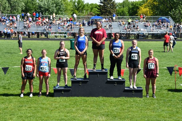 girls shotput winners