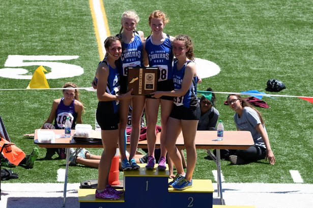 Class A Girls 3200m Relay