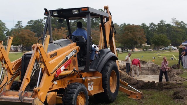 Lawton_backhoe.jpg