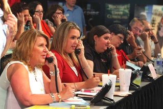 auction bid phones.jpg