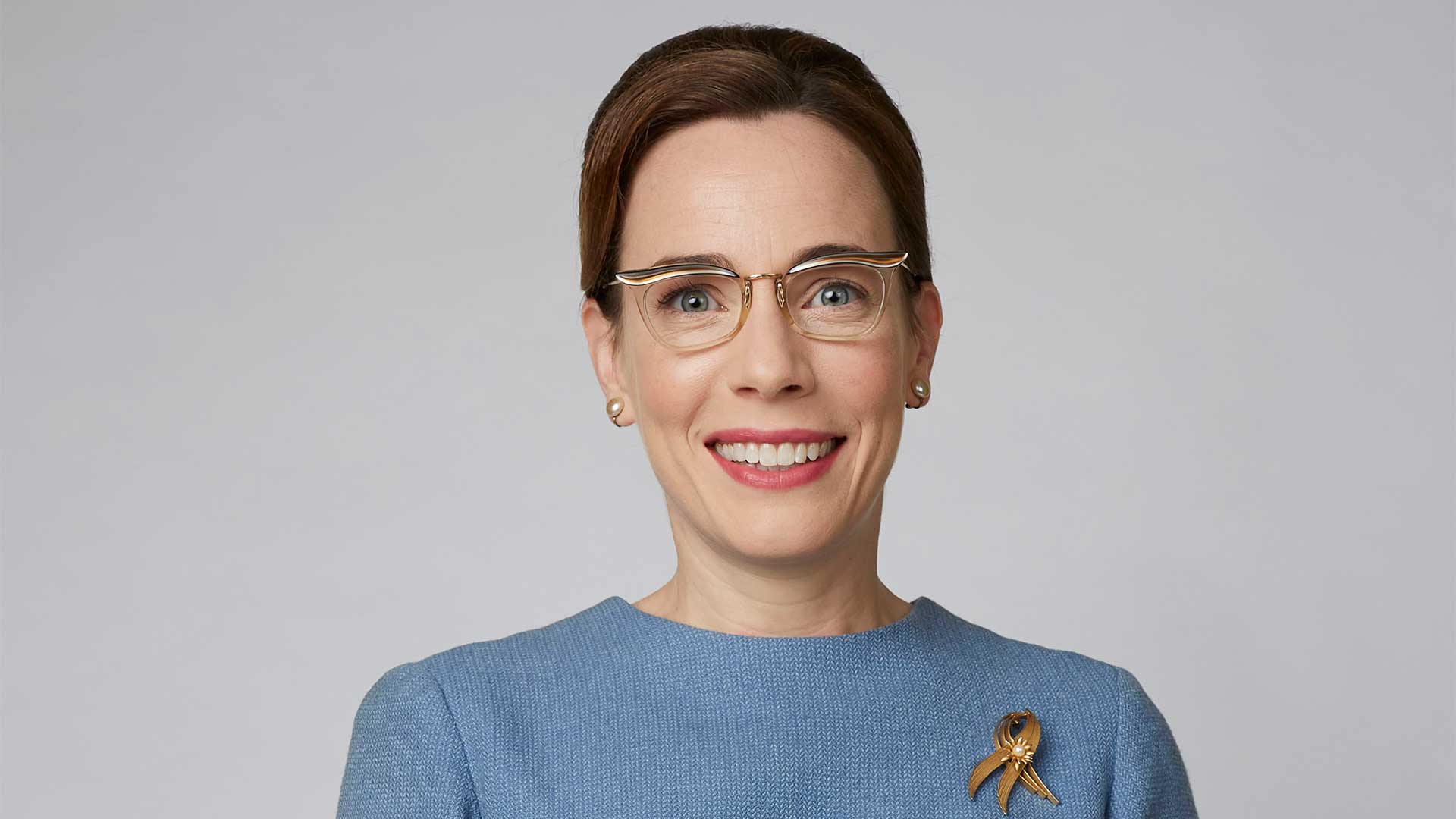 Laura Main plays Shelagh Turner. Laura Main plays Shelagh Turner.