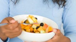 7 Ways to Get Your Kids to Eat Fruit