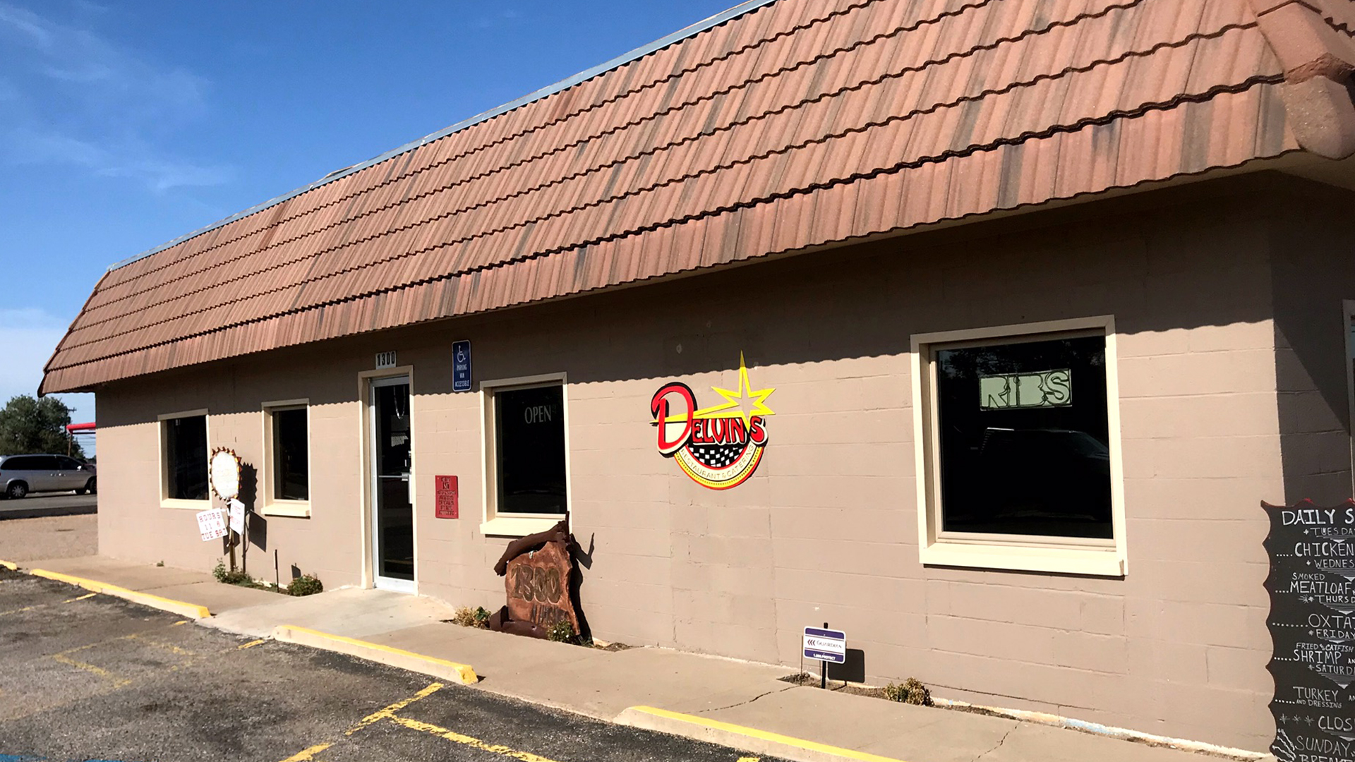 Delvin's doubles down on downtown