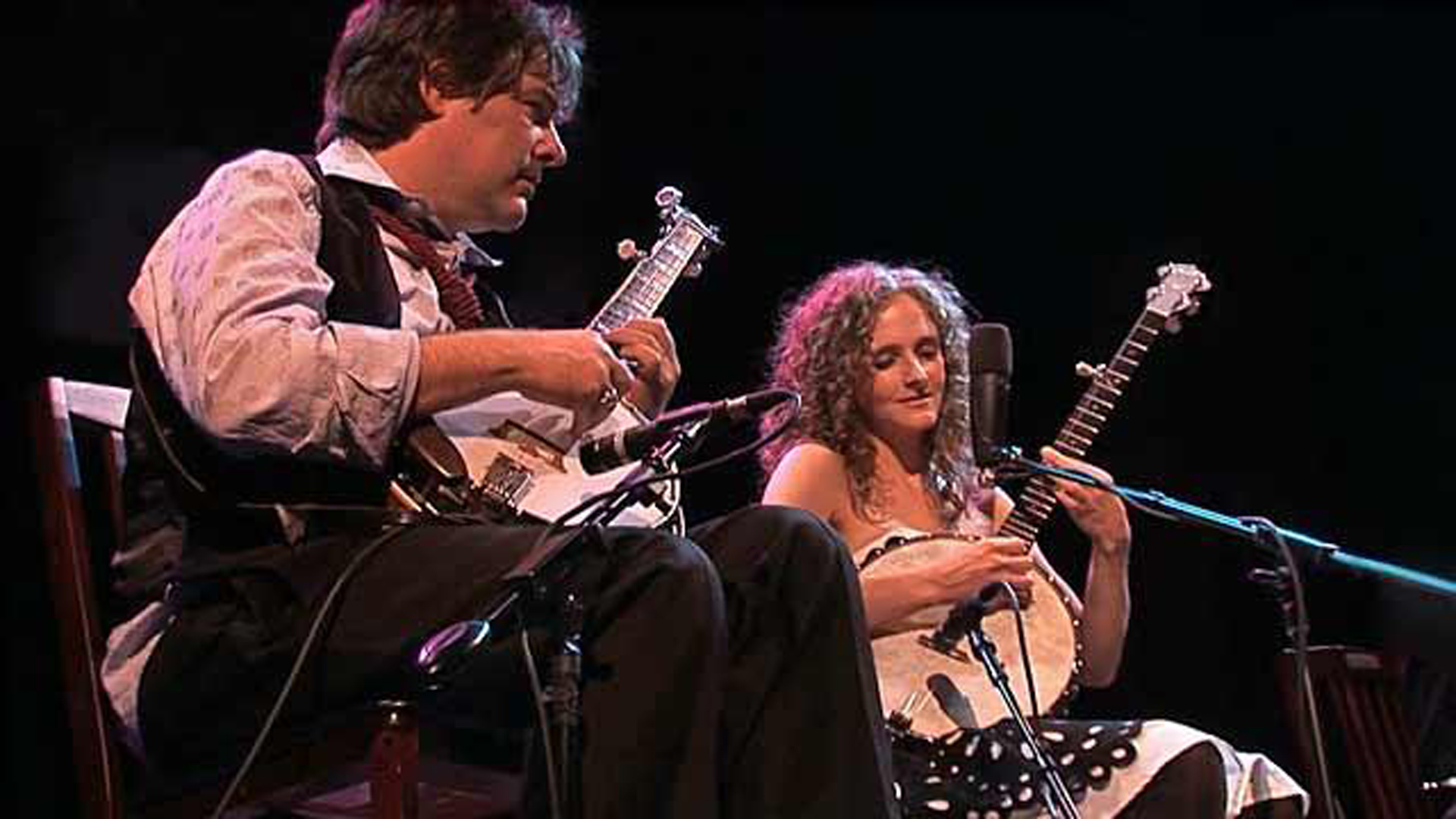 Abigail Washburn's journeys to China have made her a 21st century Marco Polo of music, mixing folk traditions of east and west. Abigail Washburn's journeys to China have made her a 21st century Marco Polo of music, mixing folk traditions of east and west.