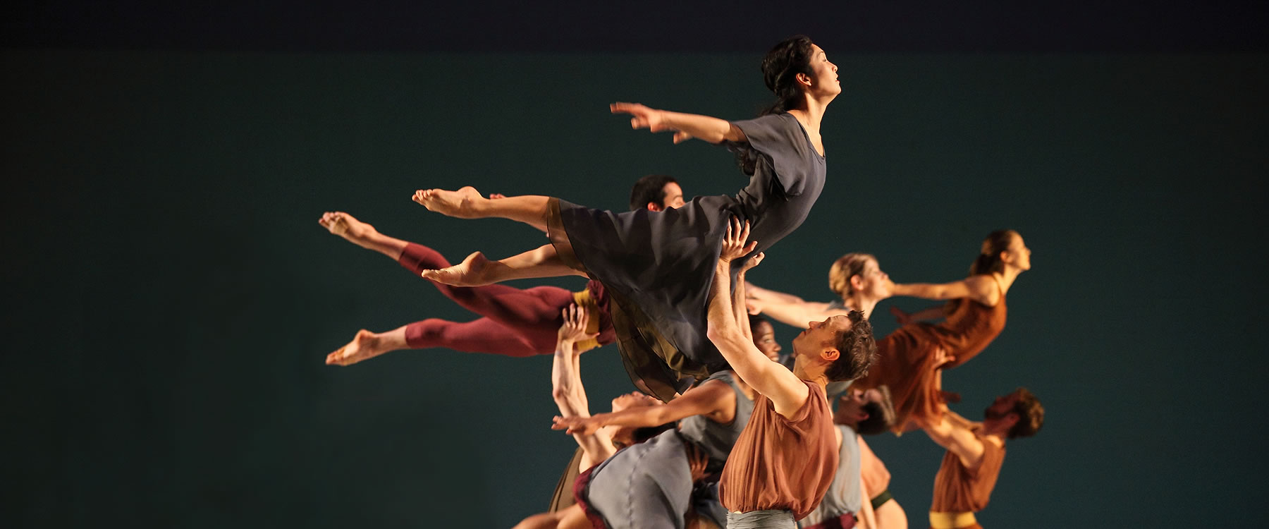 modern dancers